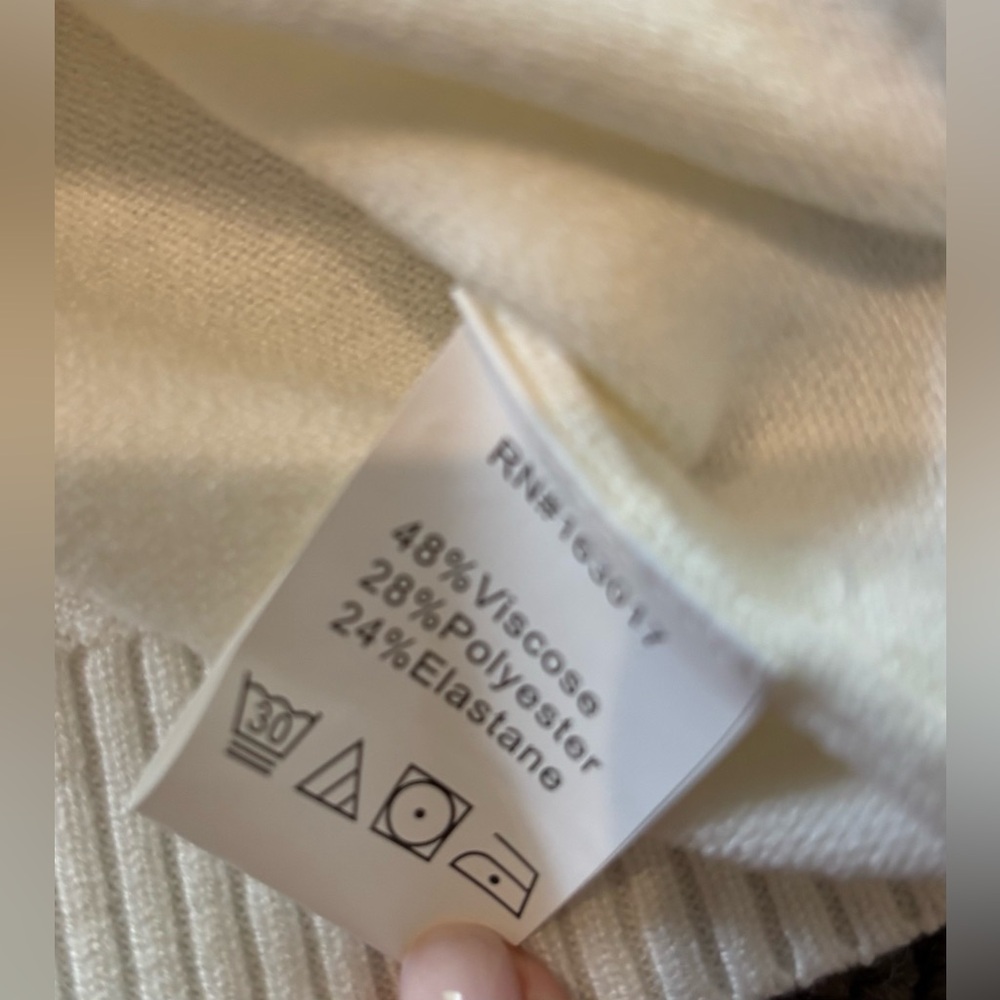 NEW Princess Polly is White Graphic knit top - Picture 12 of 15